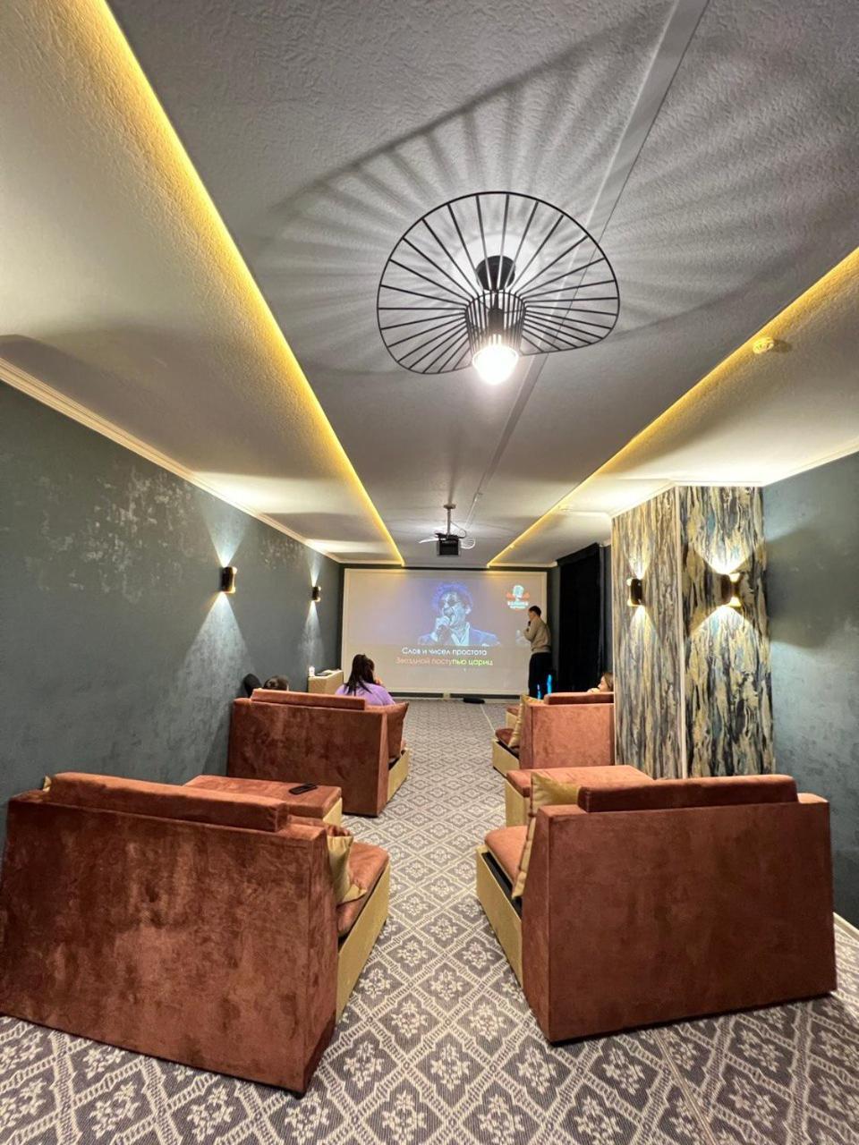 Cube House Osh Otel Dış mekan fotoğraf