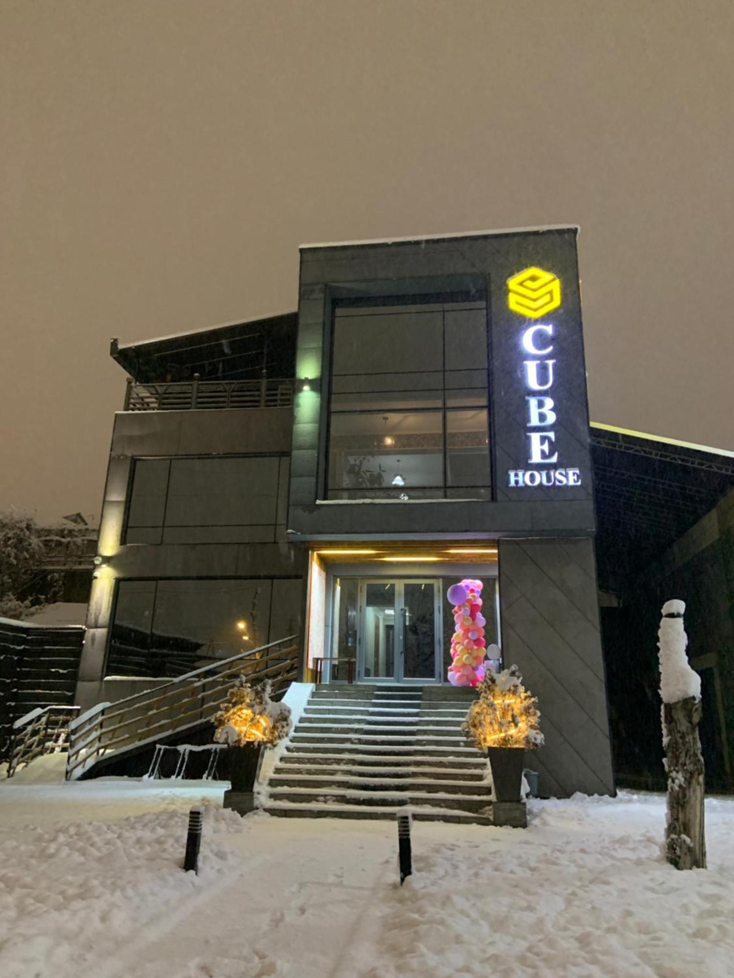 Cube House Osh Otel Dış mekan fotoğraf