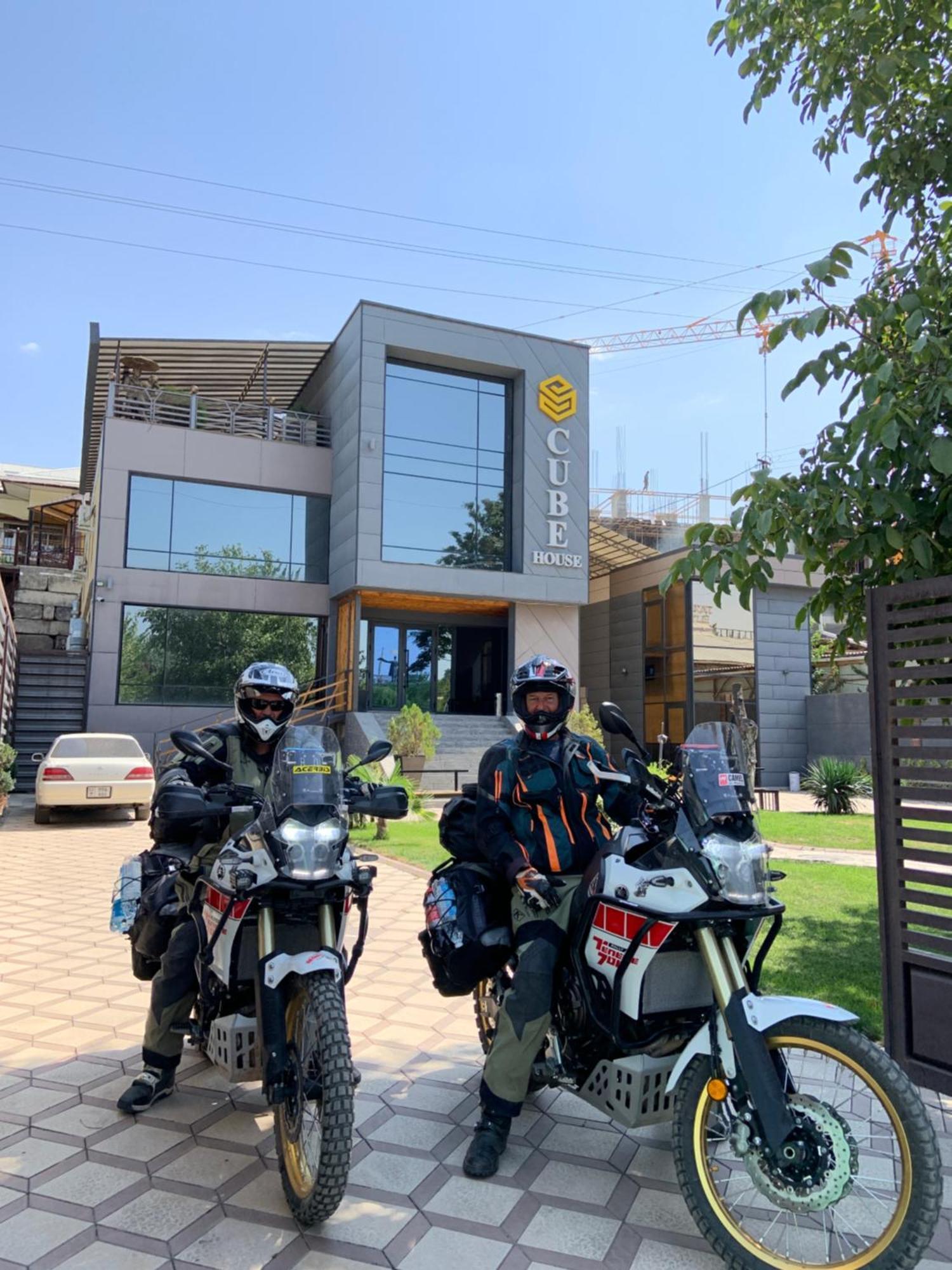 Cube House Osh Otel Dış mekan fotoğraf