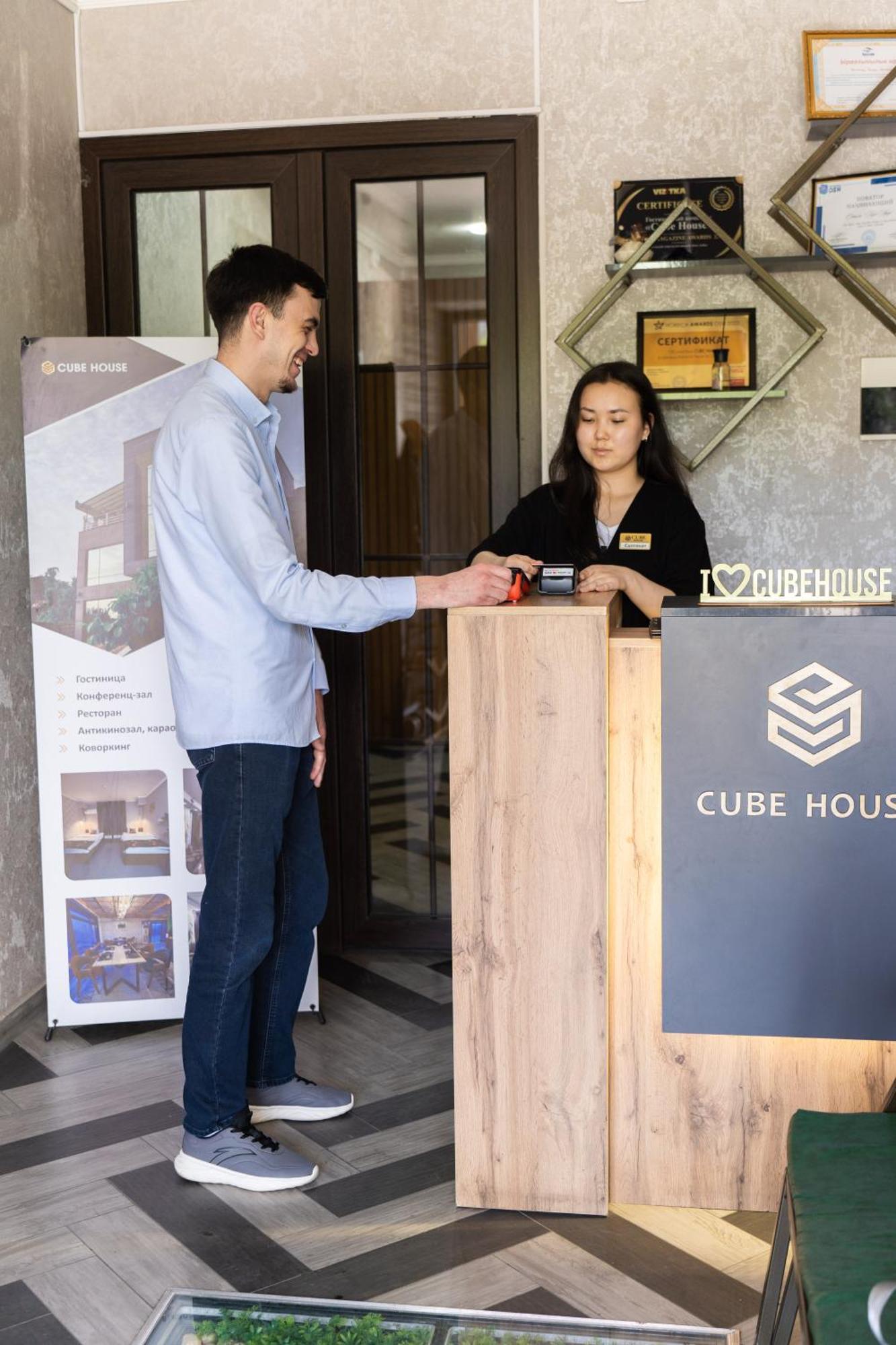 Cube House Osh Otel Dış mekan fotoğraf
